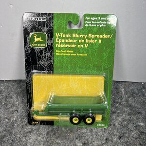 Vintage 2001 Ertl John Deere V-Tank Slurry Spreader NEW 1/64 #15329